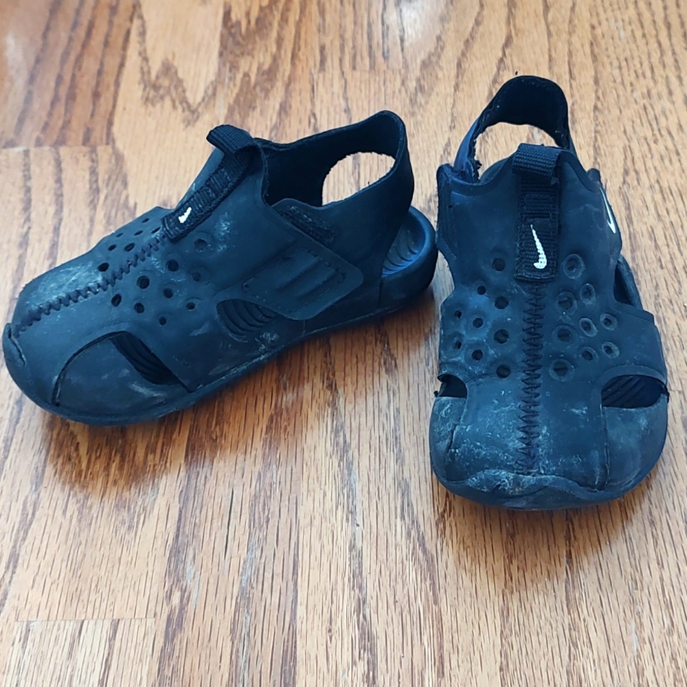 Nike Sandles